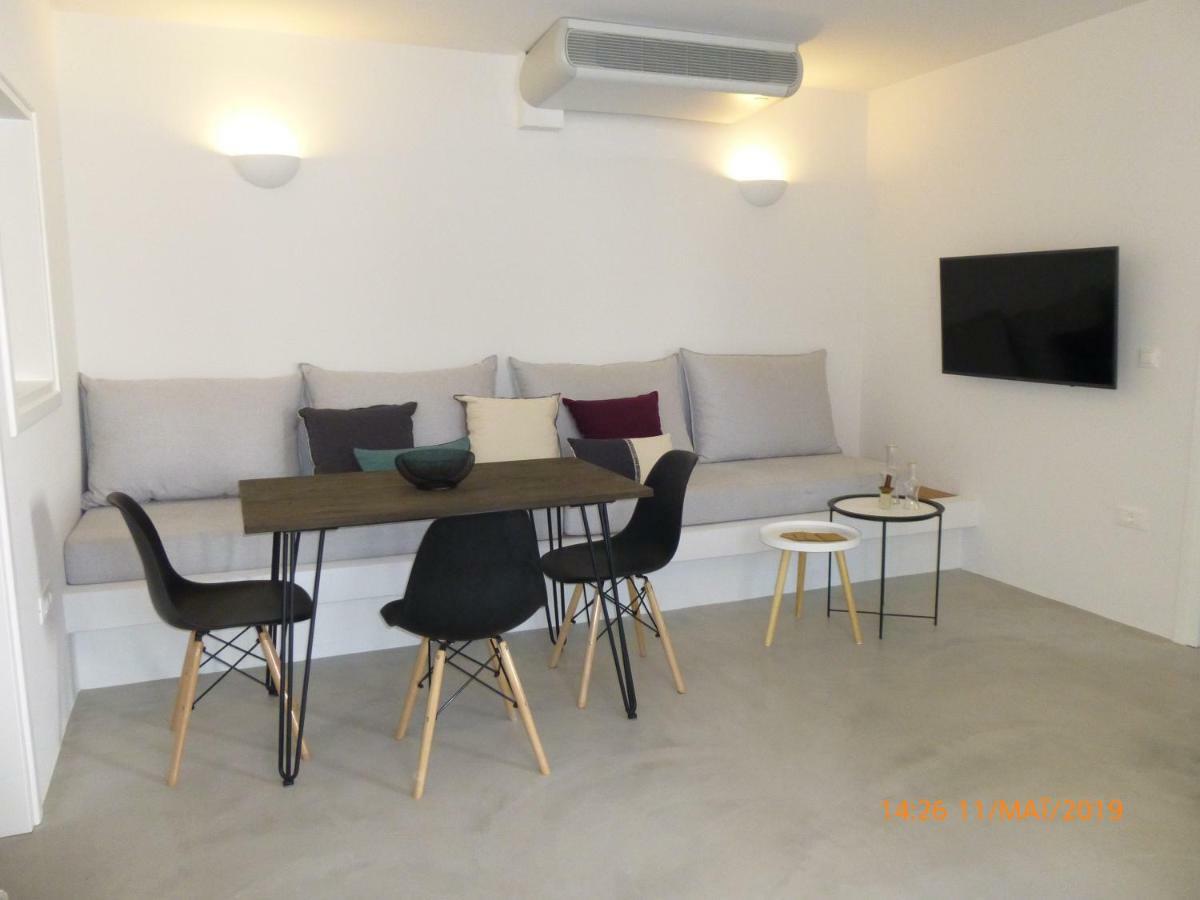 Aplada 5* Oia
